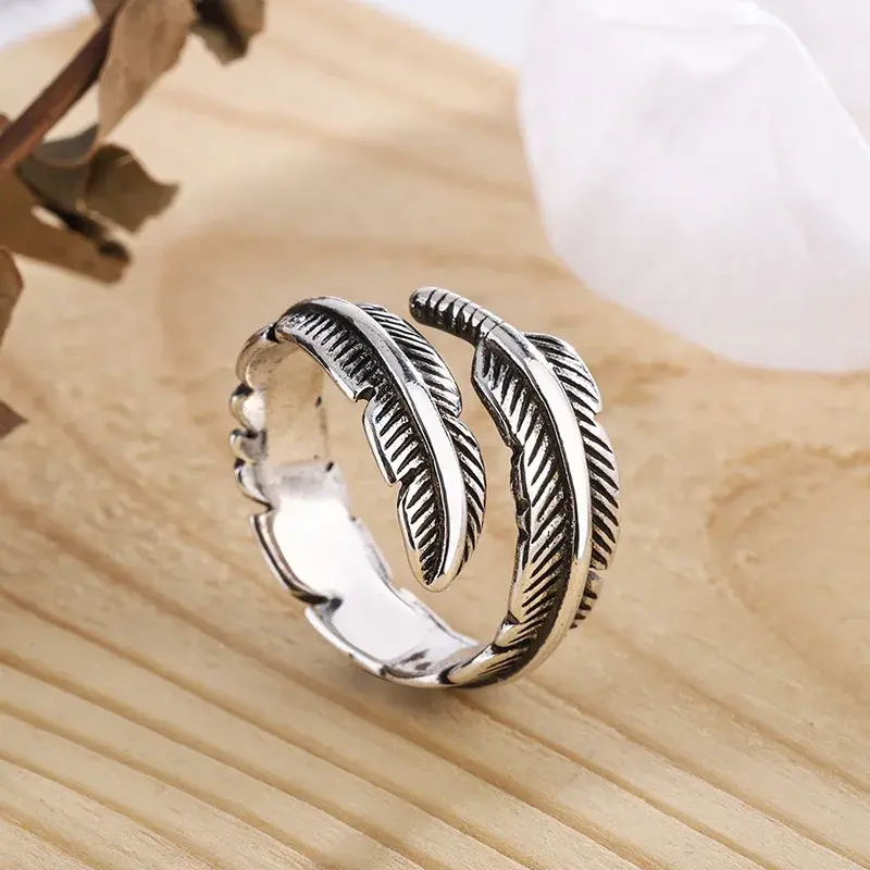 Anillo de Plumas de Ángel