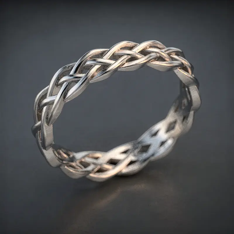 Anillo trenzado y retorcido