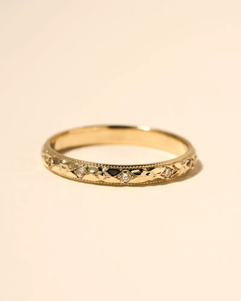 Art deco ring met witte diamantjes
