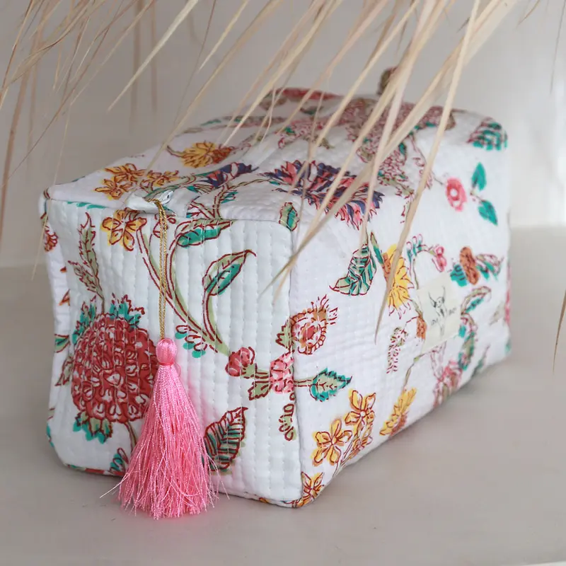 Blockprint toilettas veldbloem wit
