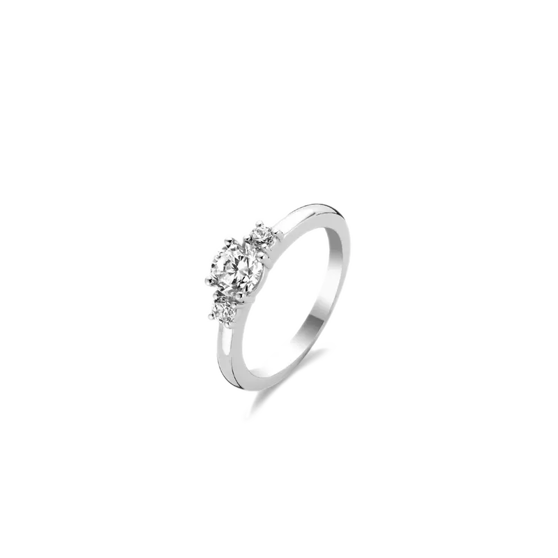 Classic Triple Zirkonia Ring