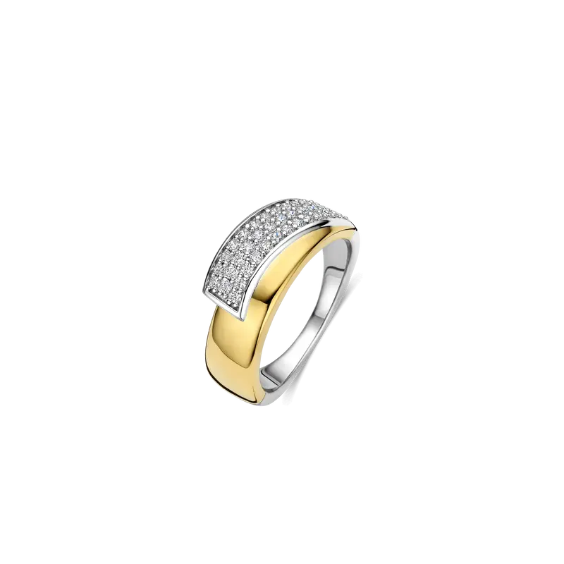 Contrast Twisted Zirkonia Ring