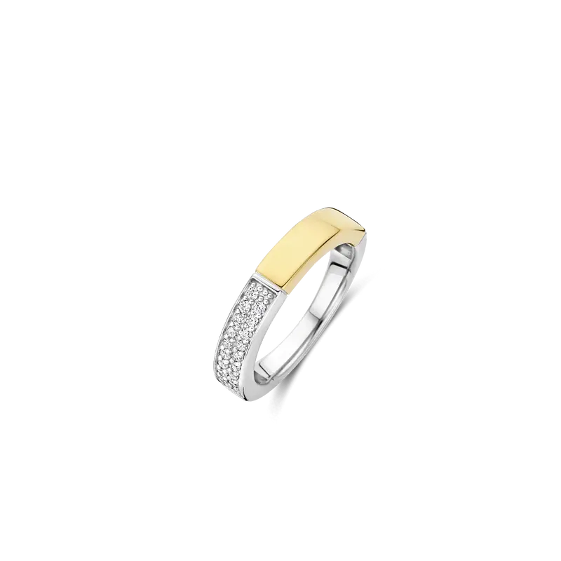 Contrast Zirkonia Ring