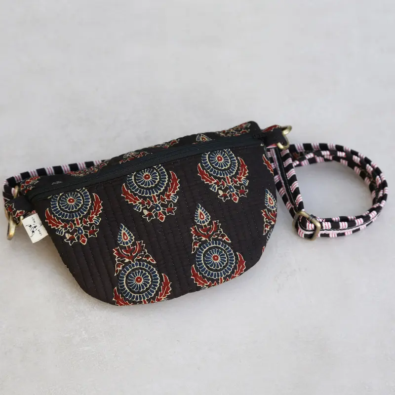 Crossbody tas Indian black