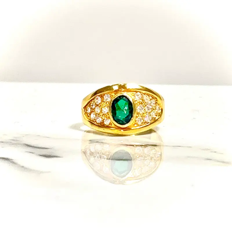 Emerald Elegance Ring - 18 carat gold 0090 GRV2