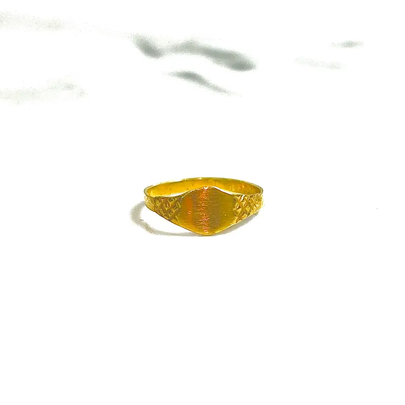 Golden Elegance Child Ring - 18 carat gold