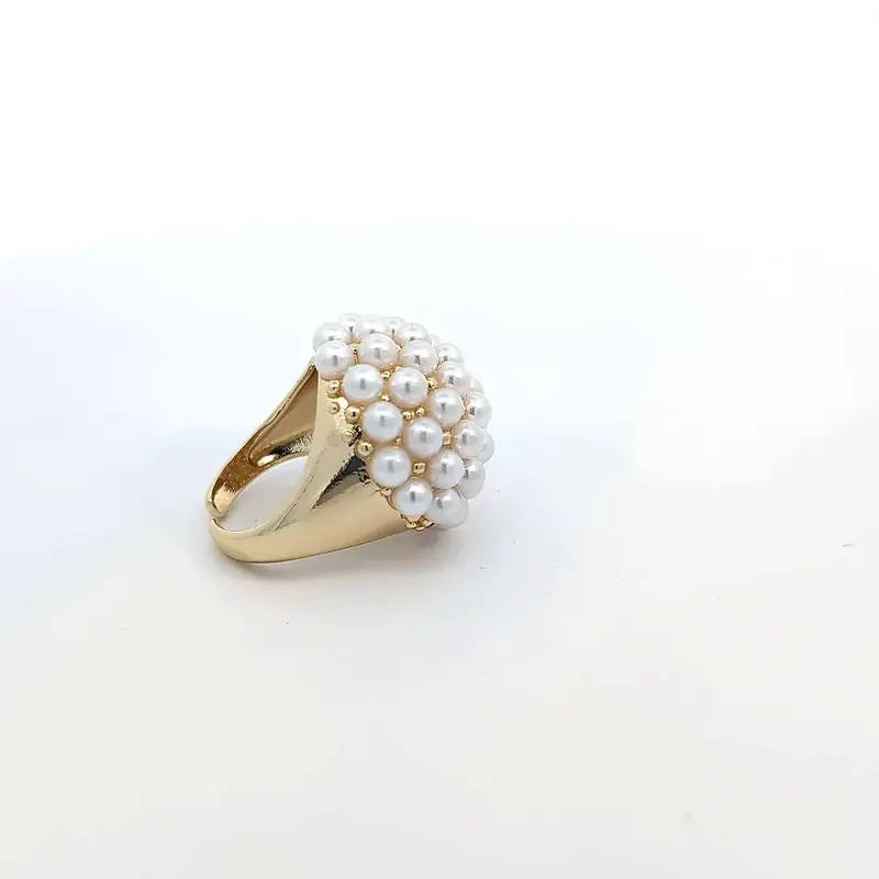 Goudkleurige brede pareltjes ring