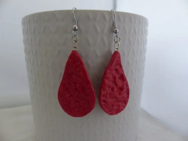 Handmade druppel oorbellen - Metallic roze