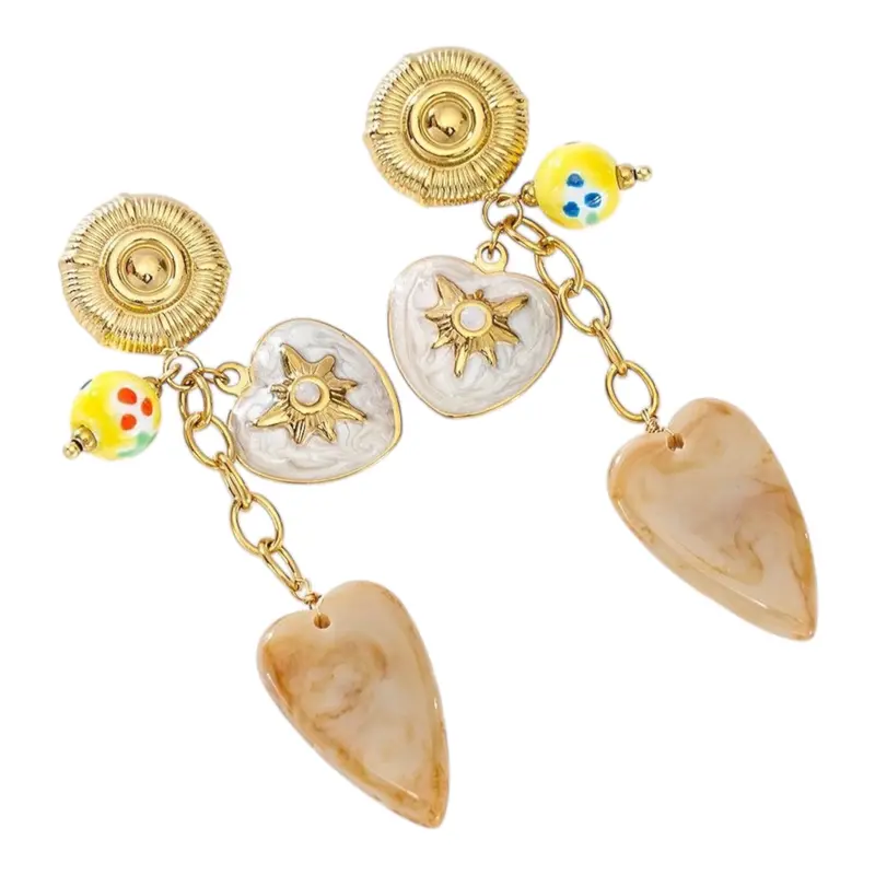 Hanging heart statement oorbellen