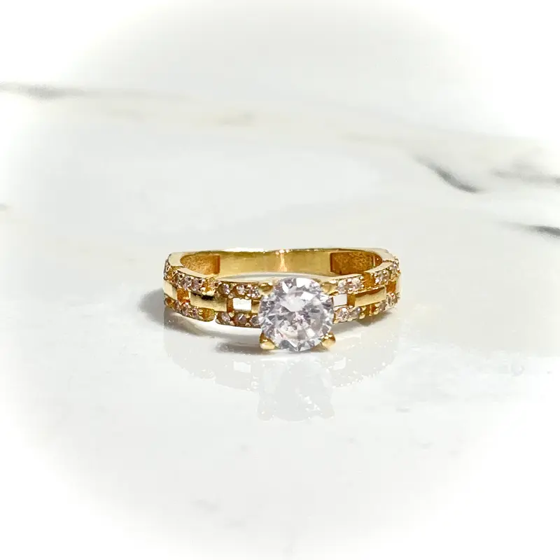 Luminous Solitaire Ring - 14 carat gold