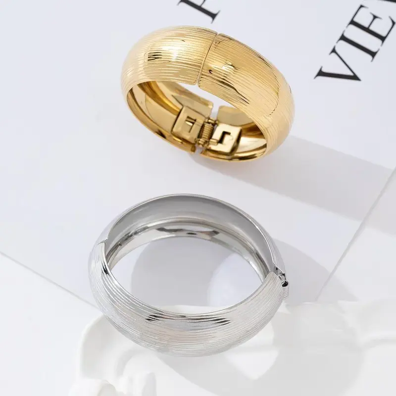Olivia bangle