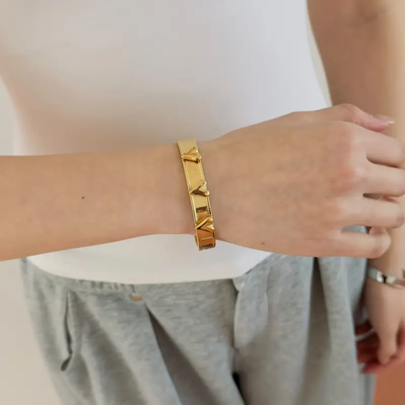 Puntige hart bangle