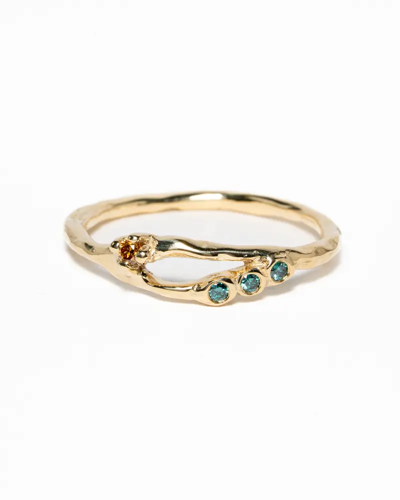Ring Ava met blue lagoon diamantjes
