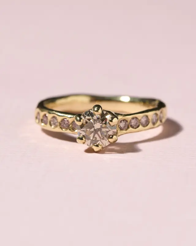 Ring Iris met natural brown diamant