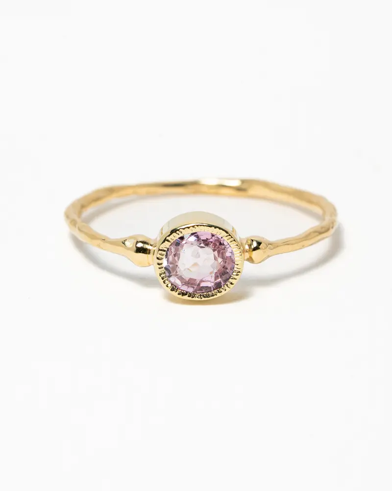 Ring Tess met light pink spinel