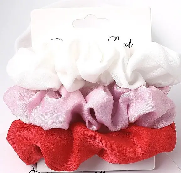 Scrunchie set red vibes