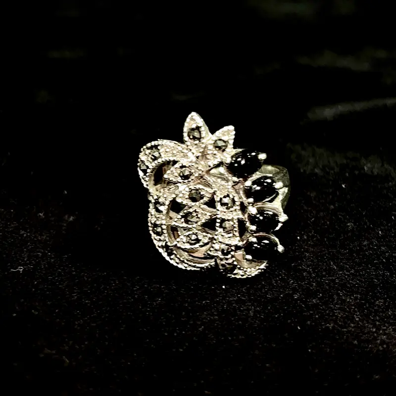 Whispering Bloom Ring - Silver 925